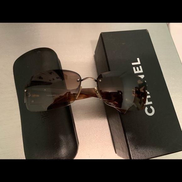 Channel sun glasses